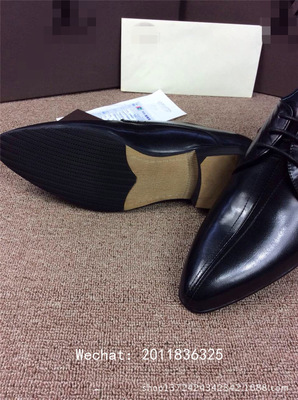 路易大牌同款男士商务正装皮鞋 头层牛皮尖头设计，提升你的商务潮流品位